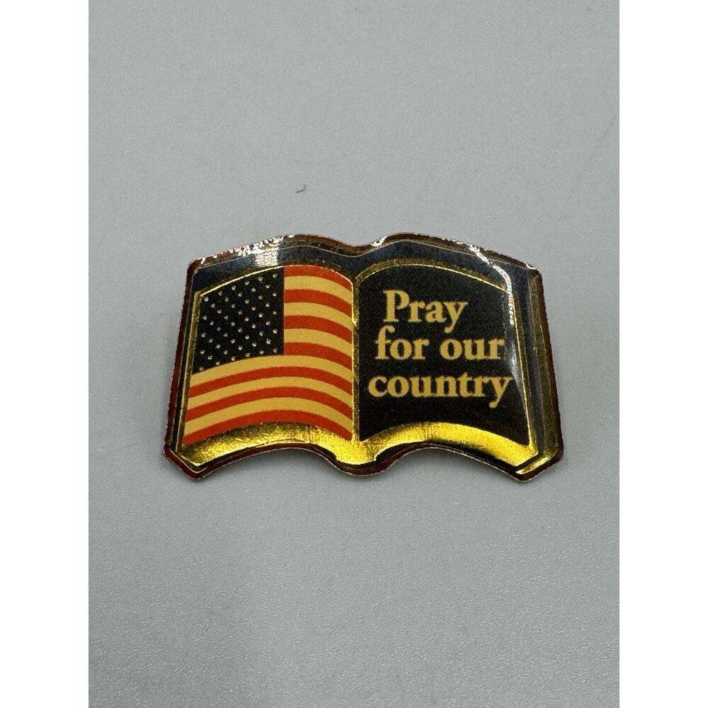 Vintage Pray For Our Country American Flag Holy Bible Patriotic Lapel Pin